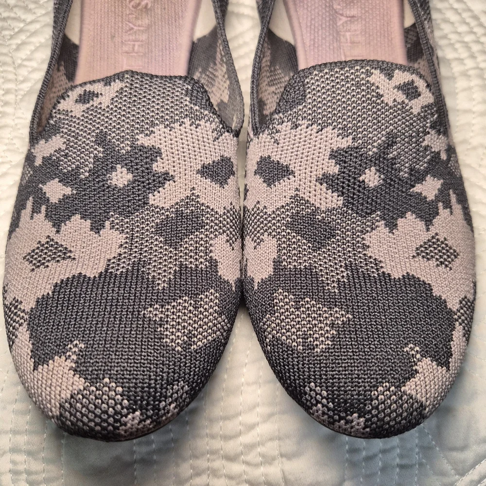 VGUC Rothy’s Botanicamo Grey Loafers Retired 7